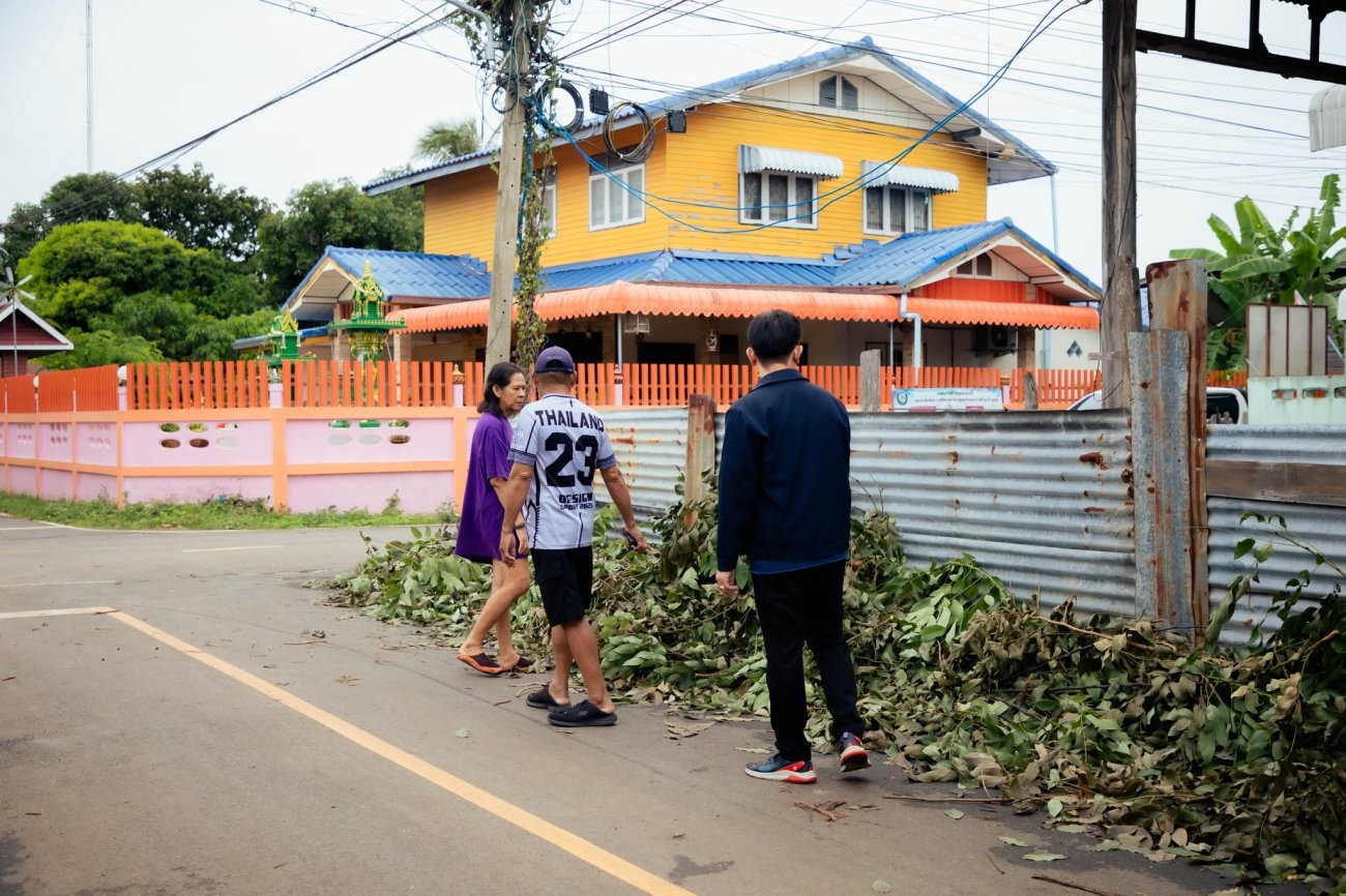 ลงพื้นที่ติดตามและให้ความช่วยเหลือเบื้องต้นแก่ประชาชน